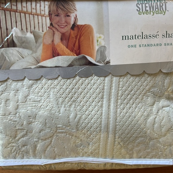 Vintage Martha Stewart Celery Green Color Standard Shams 2 cases - Picture 2 of 3